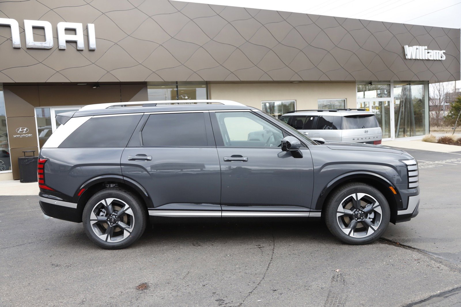New 2026 Hyundai Palisade Limited image 2
