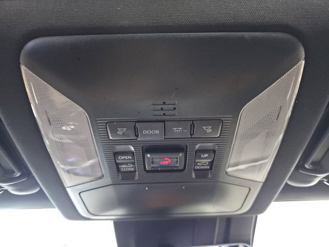 Used 2022 Toyota RAV4 XSE w/ XSE Grade Weather Package AWD/4WD image 28