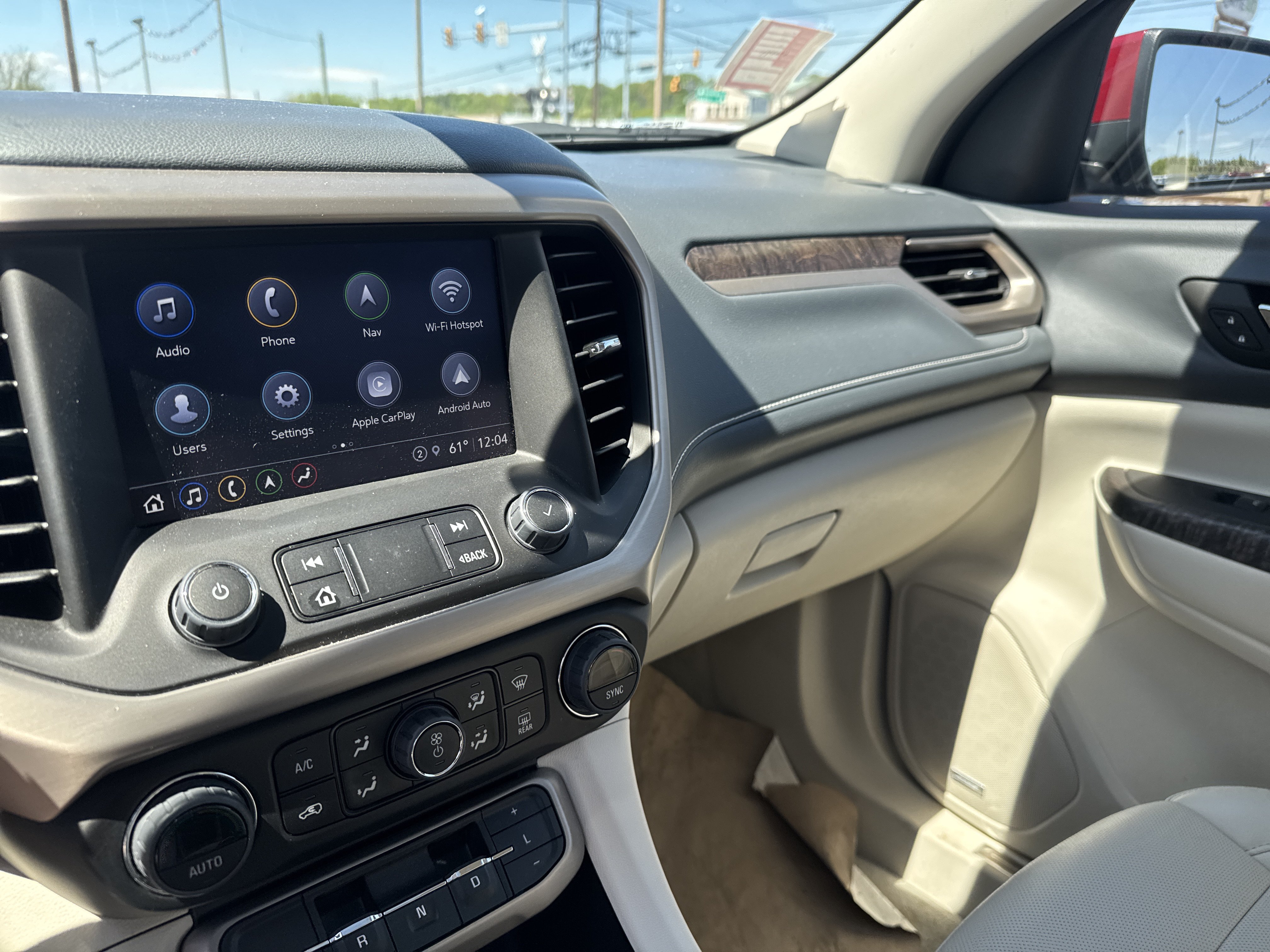 Used 2023 GMC Acadia Denali w/ Denali Ultimate Package AWD/4WD image 18