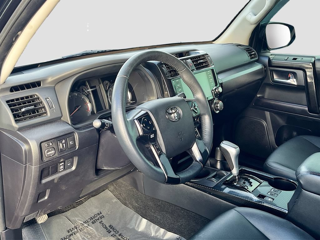 Used 2022 Toyota 4Runner TRD Off-Road Premium AWD/4WD image 9