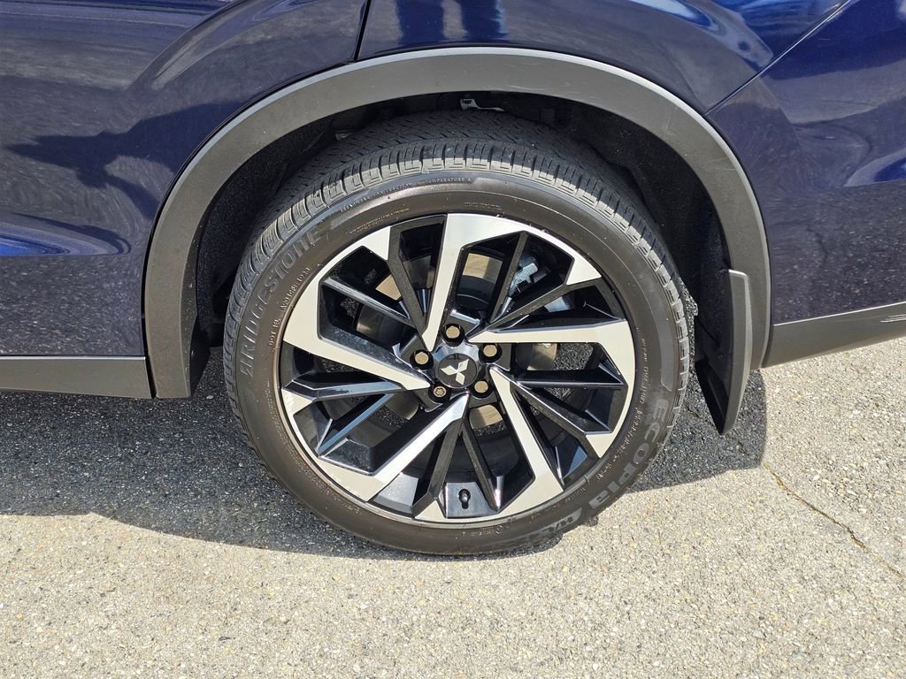 Used 2024 Mitsubishi Outlander SE AWD/4WD image 9