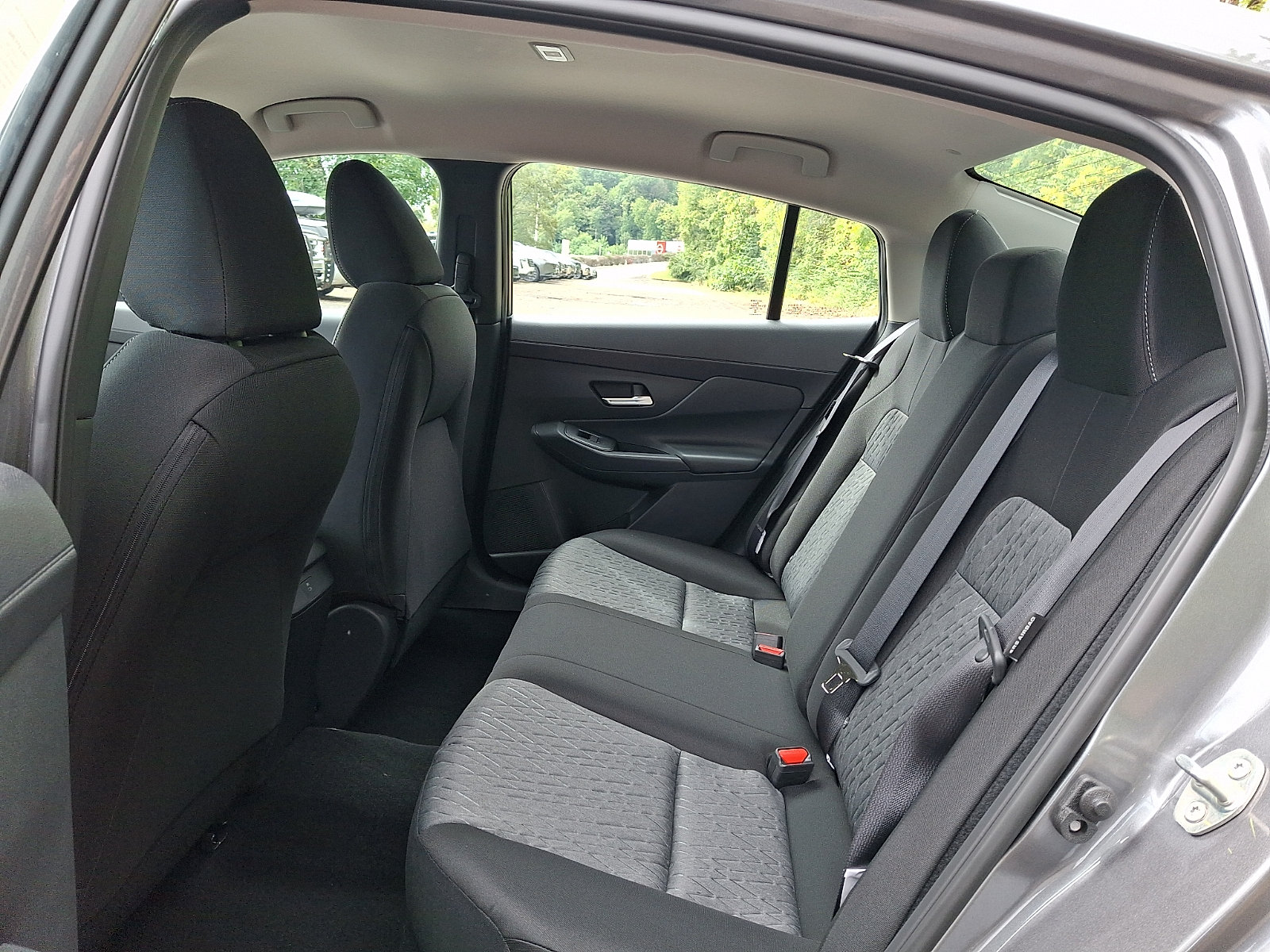 New 2027 Nissan Sentra SV w/ Floor Mat Package FWD image 6
