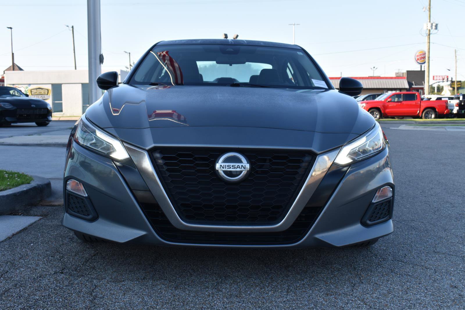 Used 2020 Nissan Altima 2.5 SR FWD image 16