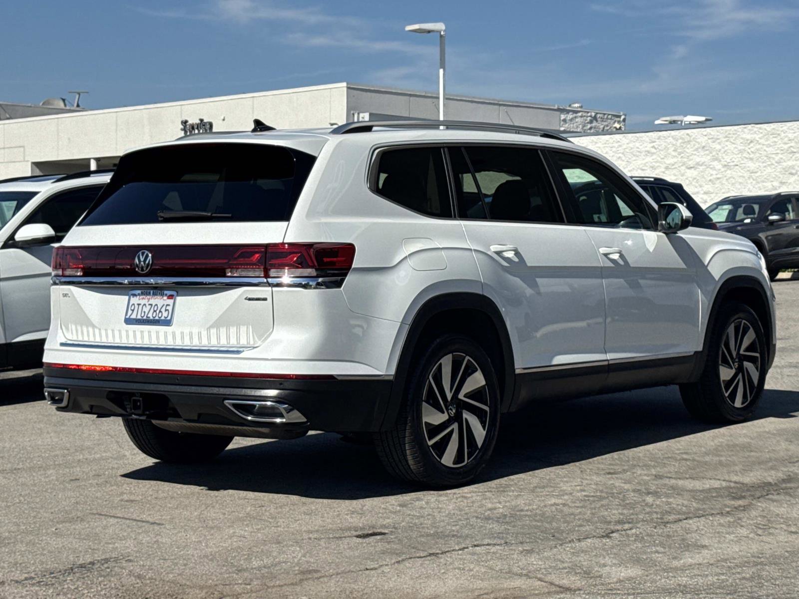 Certified 2025 Volkswagen Atlas SEL image 5