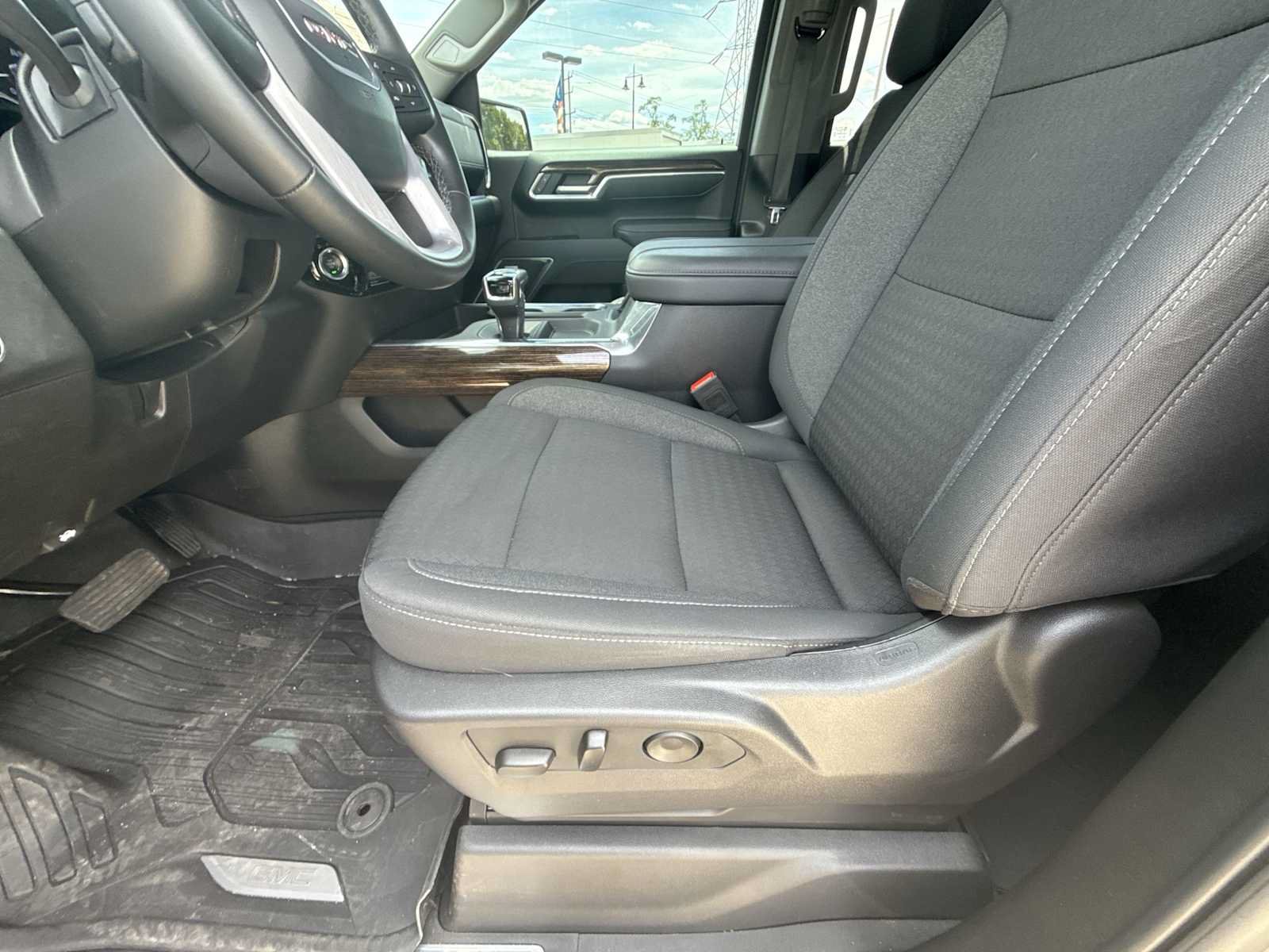 Certified 2025 GMC Sierra 1500 Elevation AWD/4WD image 34