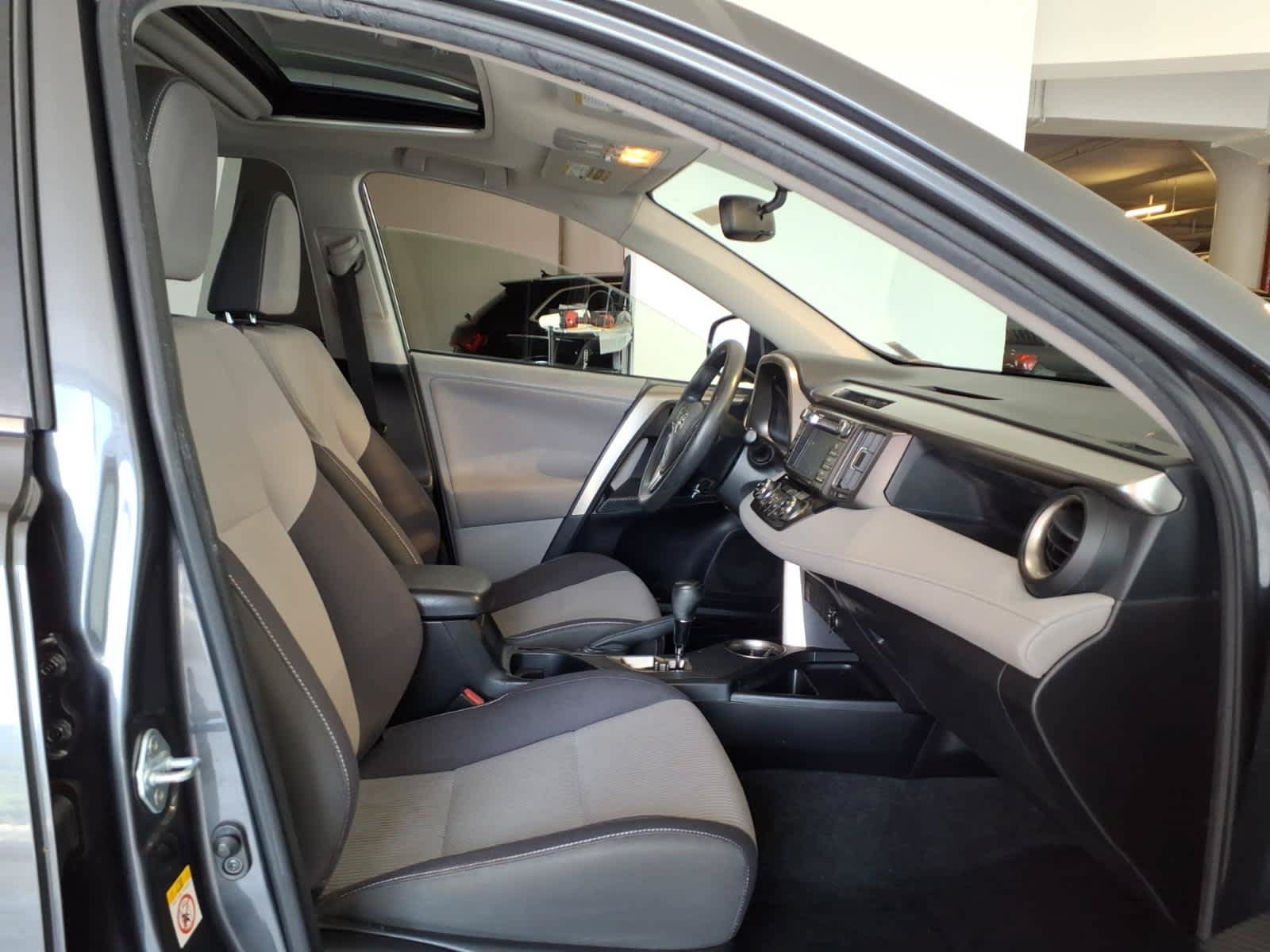 Used 2013 Toyota RAV4 XLE AWD/4WD image 20