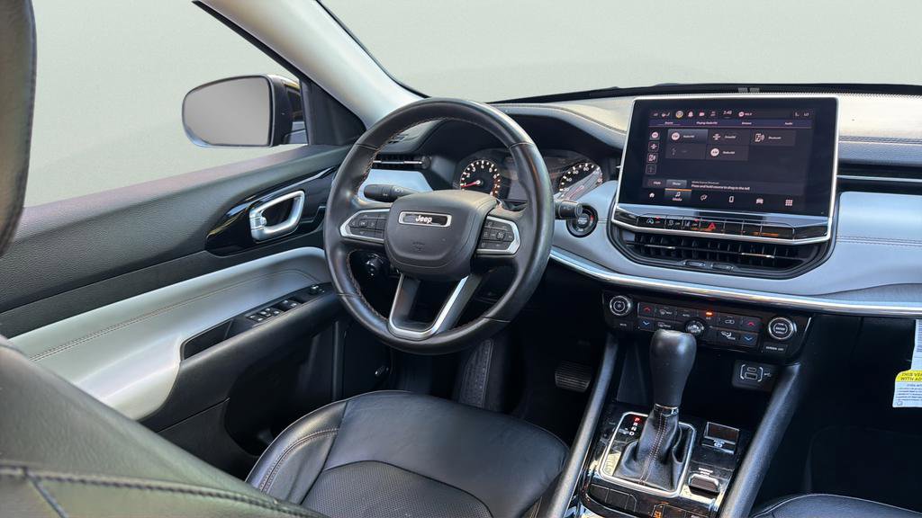 Used 2022 Jeep Compass Limited w/ Sun and Sound Group image 17
