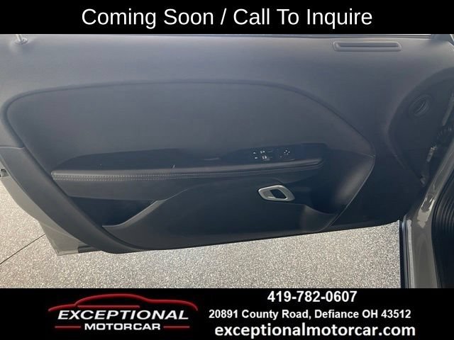 Used 2018 Dodge Challenger SXT RWD image 34