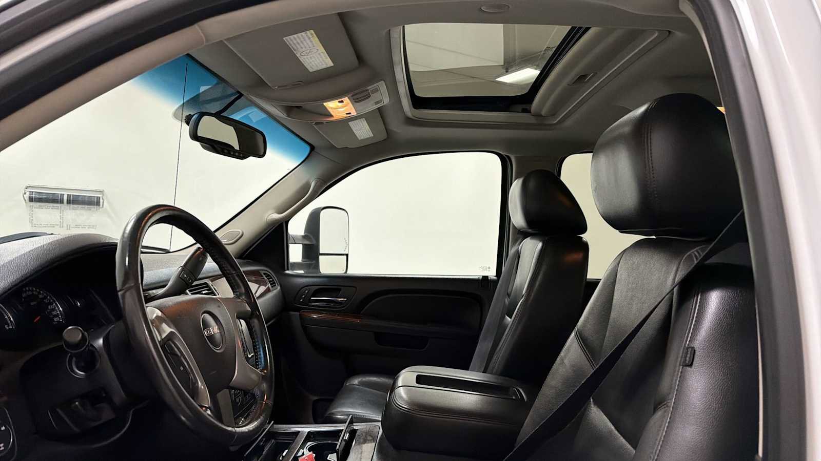 Used 2014 GMC Sierra 3500 SLT image 23