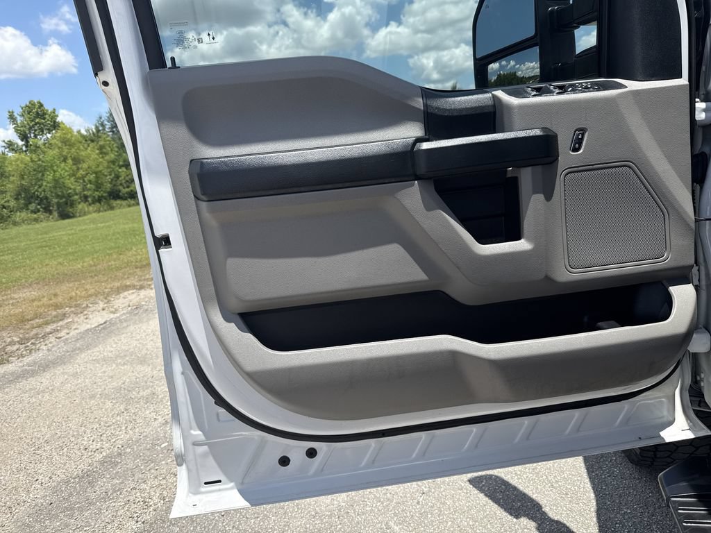Used 2021 Ford F250 XL w/ Power Equipment Group AWD/4WD image 8