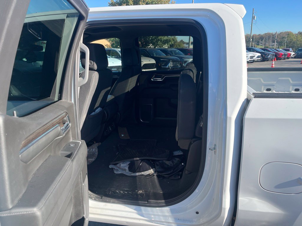 Used 2024 Chevrolet Silverado 1500 LT AWD/4WD image 10