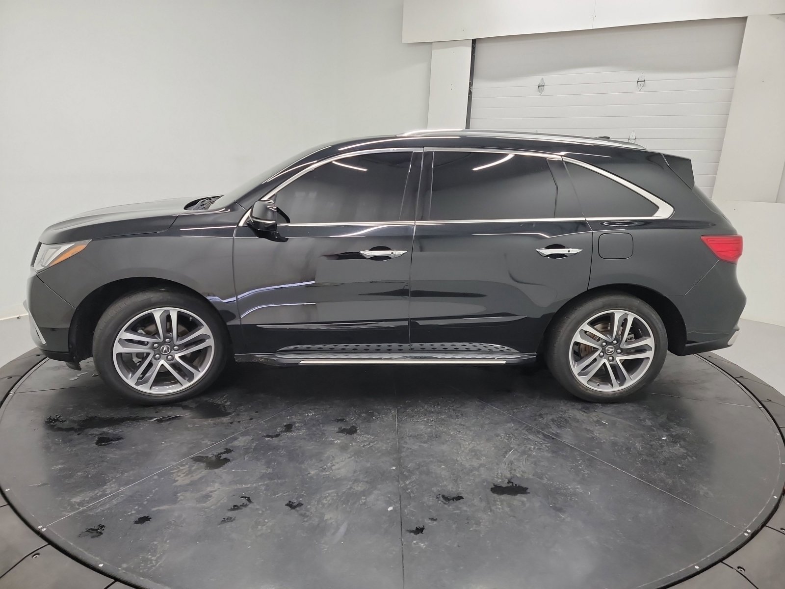 Used 2017 Acura MDX SH-AWD w/ Advance Package image 4