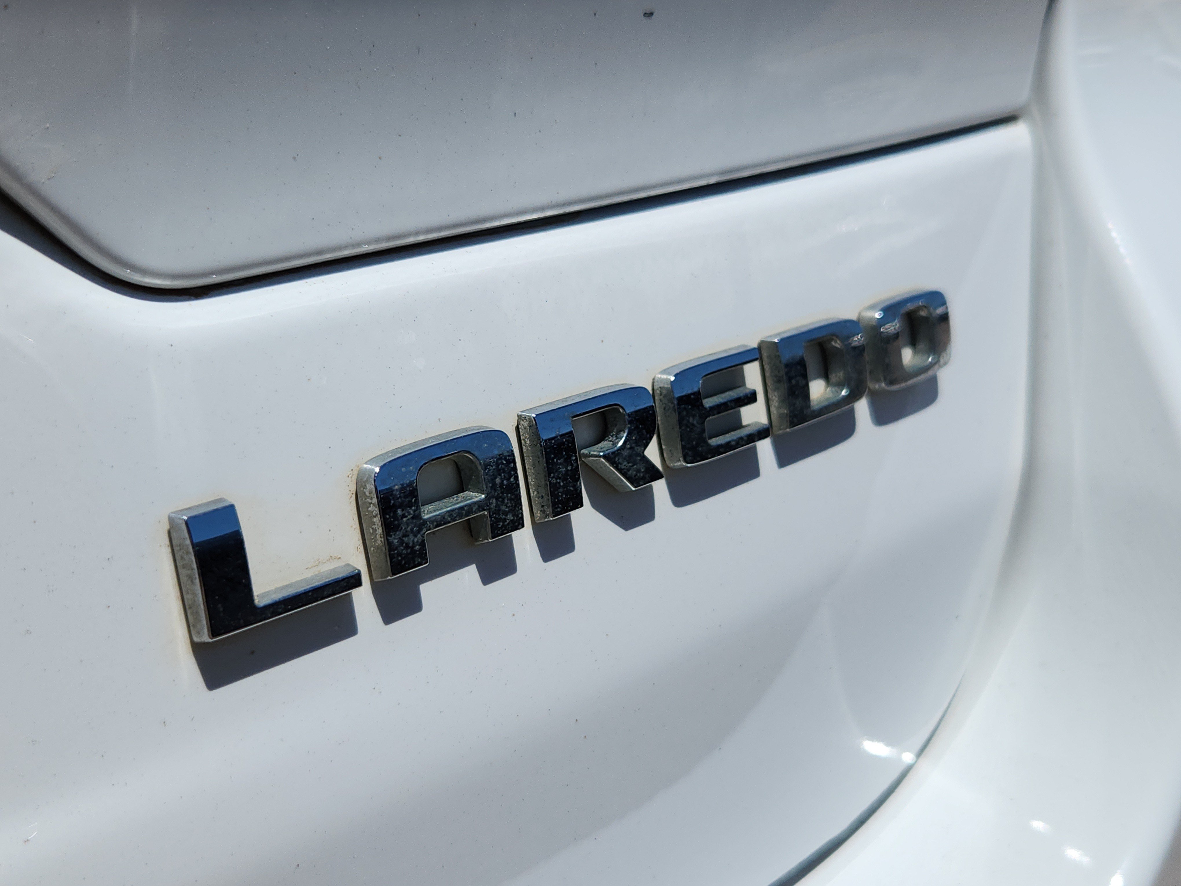 Used 2023 Jeep Grand Cherokee Laredo AWD/4WD image 16