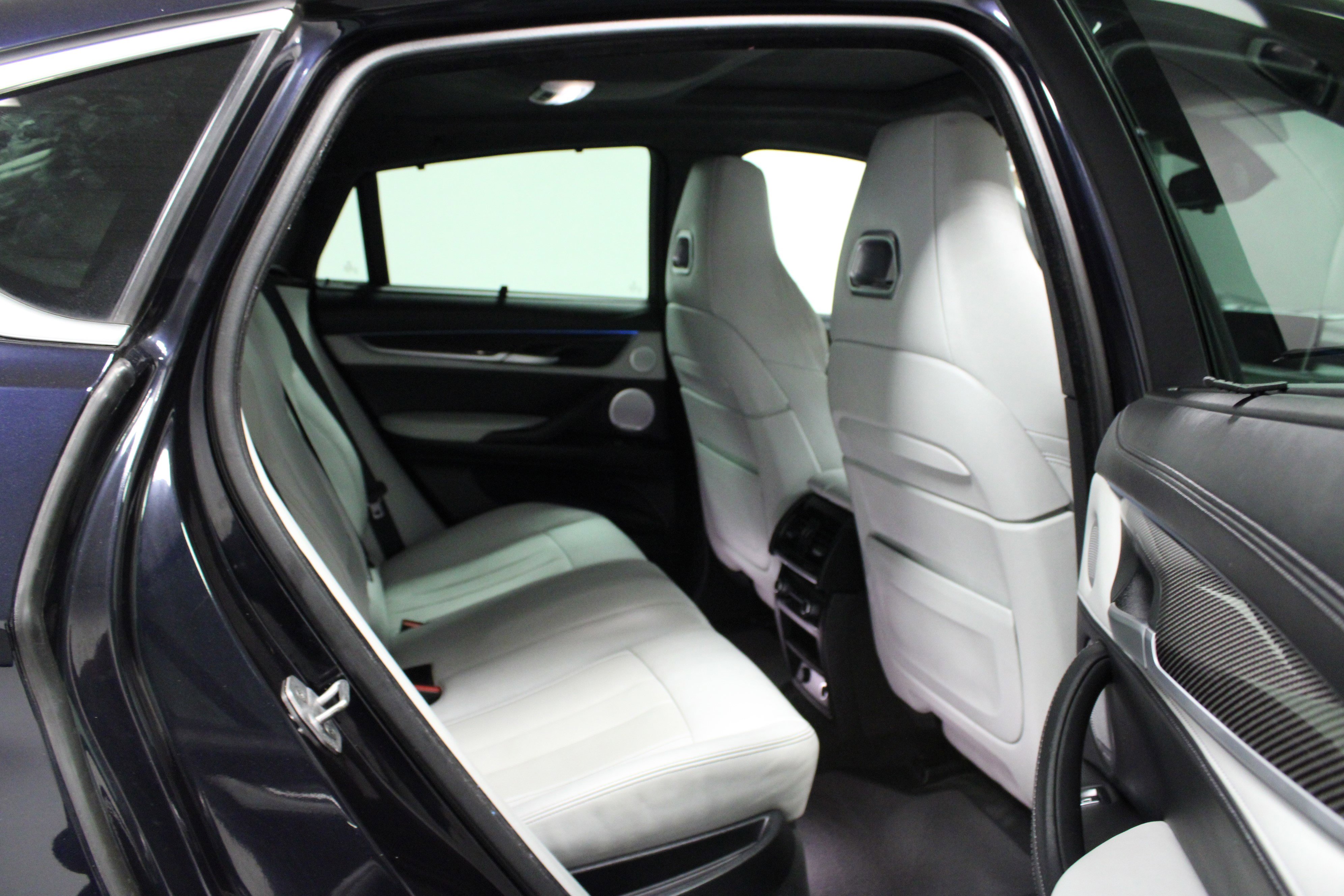 Used 2015 BMW X6 M image 14