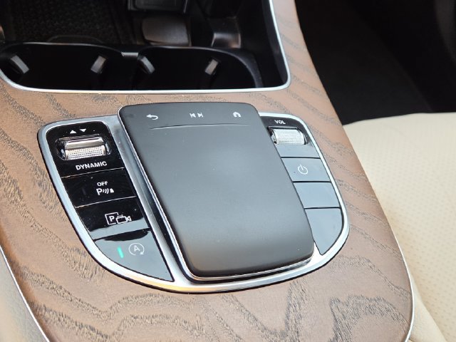Used 2023 Mercedes-Benz E 350 4MATIC Sedan image 17