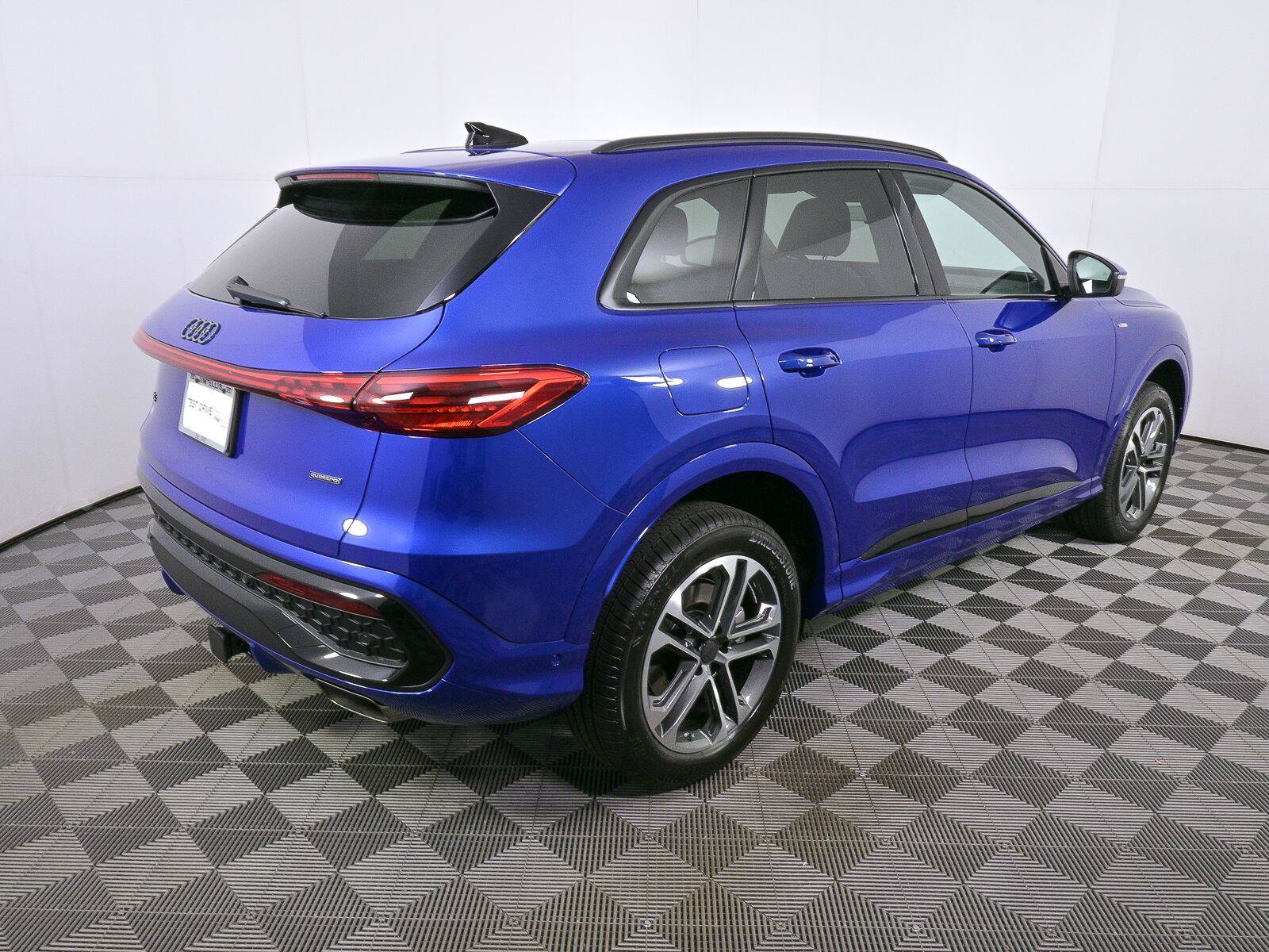New 2026 Audi Q5 2.0T AWD/4WD image 3
