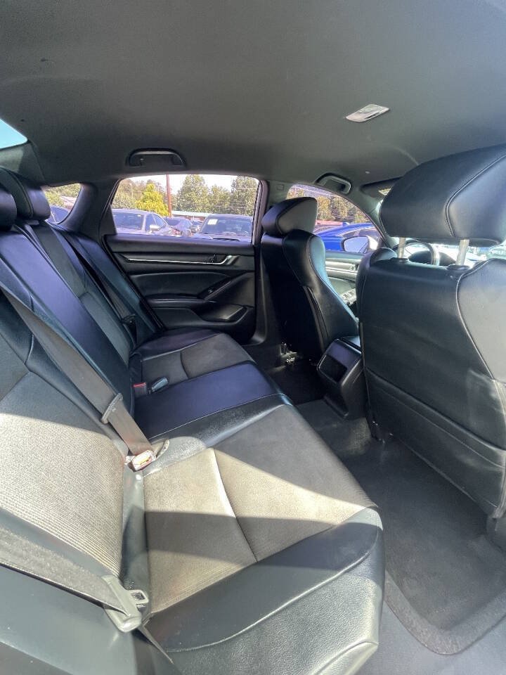 Used 2018 Honda Accord Sport image 17