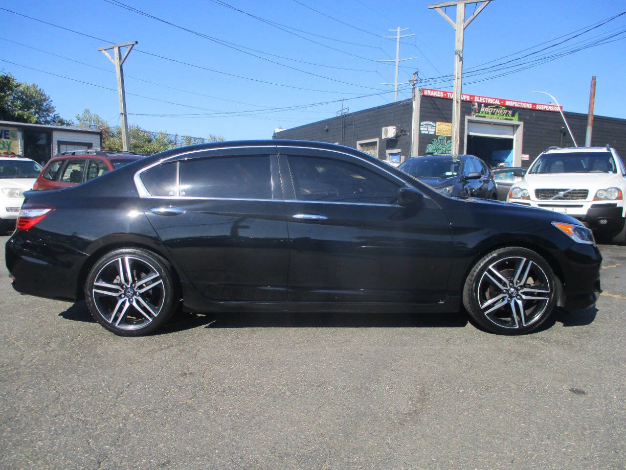 Used 2017 Honda Accord Sport Special Edition image 4