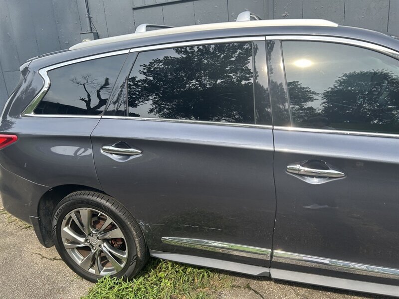 Used 2013 INFINITI JX35 AWD w/ Premium Pkg image 25