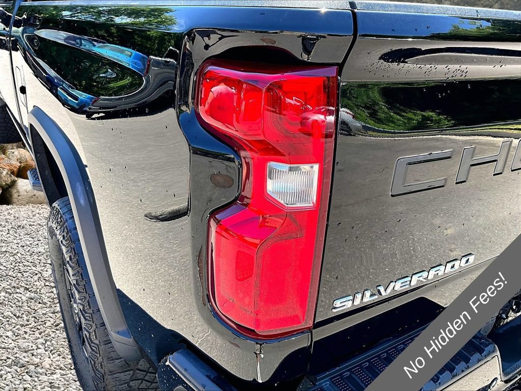 Used 2024 Chevrolet Silverado 2500 ZR2 w/ Technology Package AWD/4WD image 29