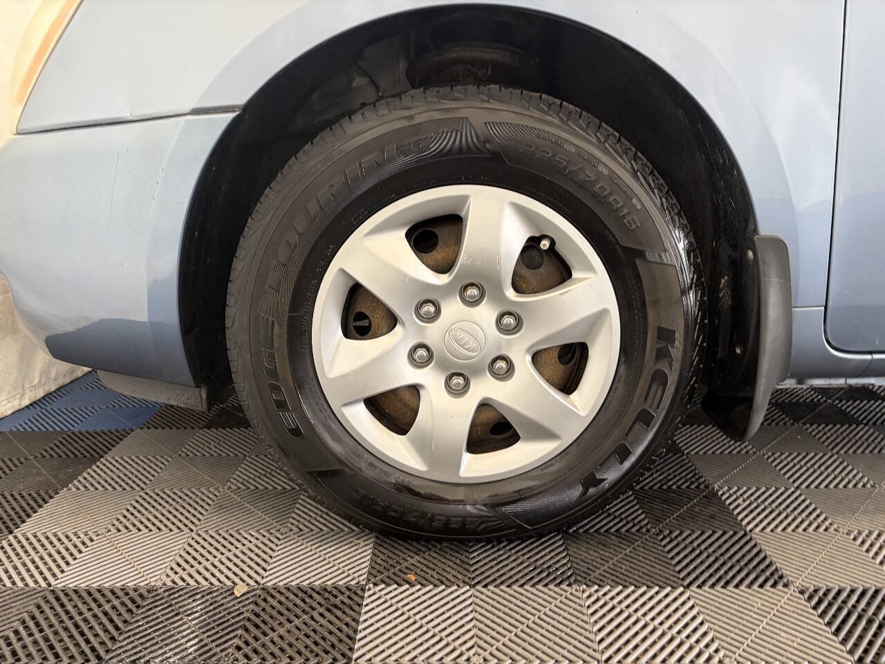 Used 2008 Kia Sedona LX FWD image 25