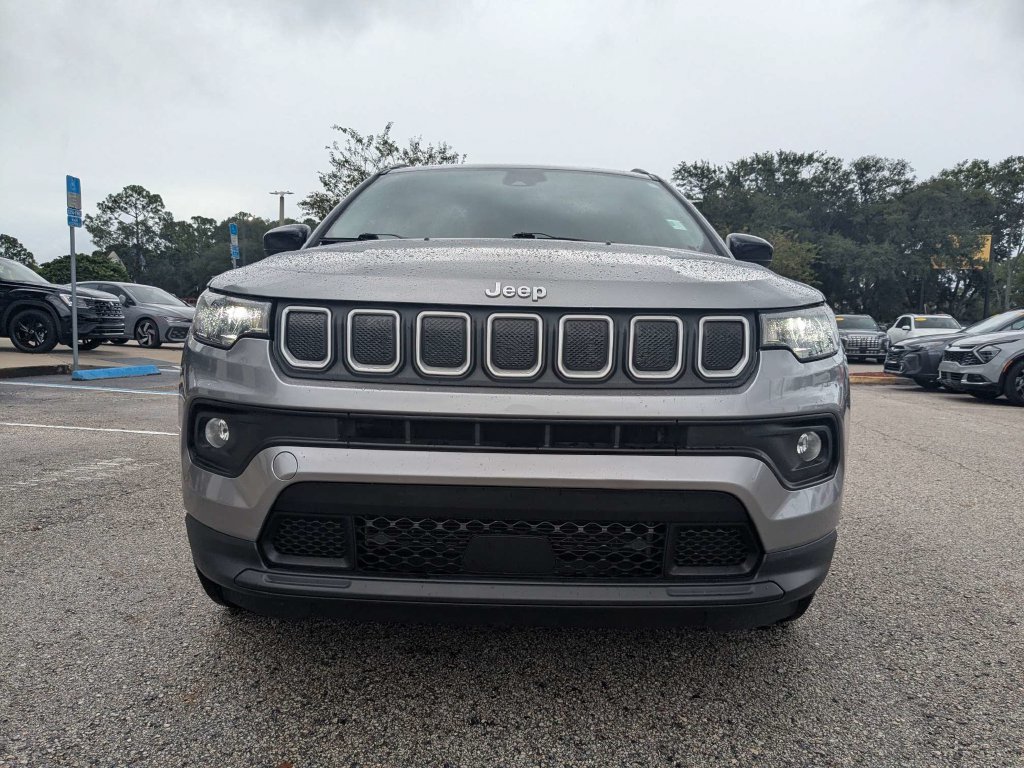 Used 2022 Jeep Compass Latitude AWD/4WD image 4