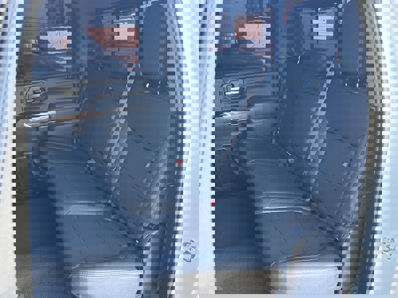 Used 2023 Chevrolet Silverado 2500 LTZ w/ LTZ Premium Package image 50