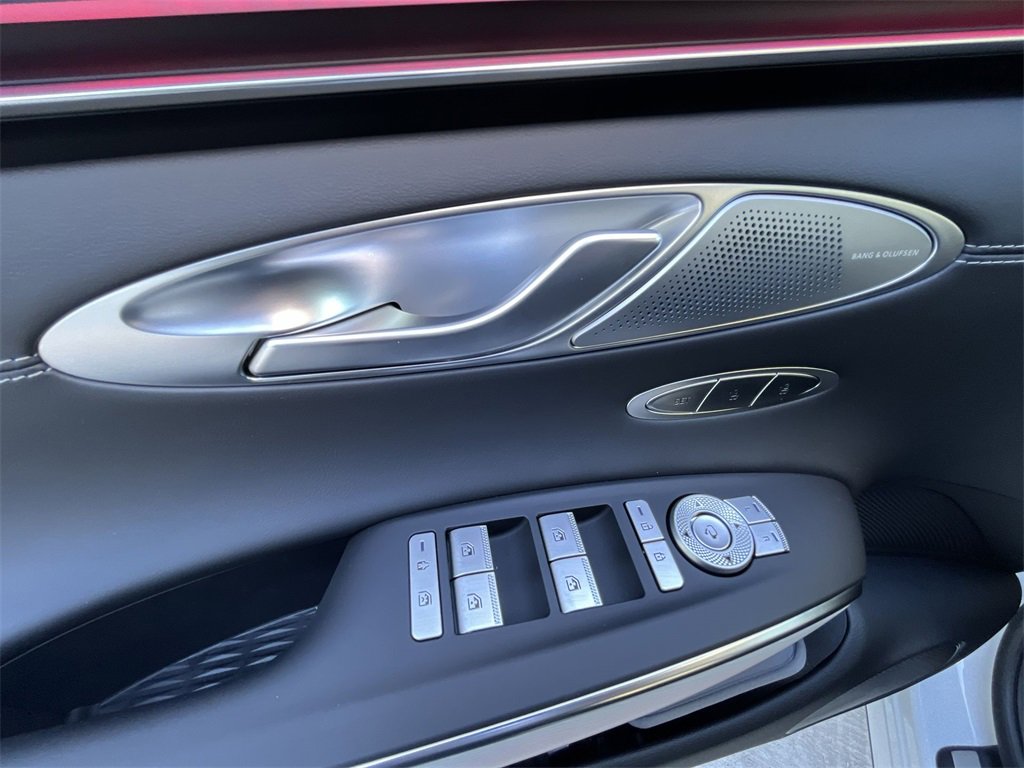 New 2026 Genesis GV70 2.5T Advanced image 15