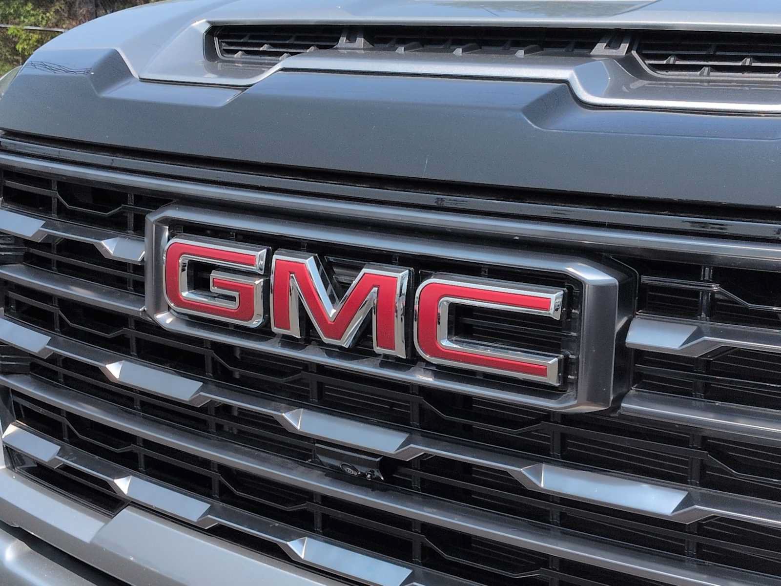 Used 2026 GMC Sierra 2500 AT4 w/ AT4 Premium Plus Package AWD/4WD image 12