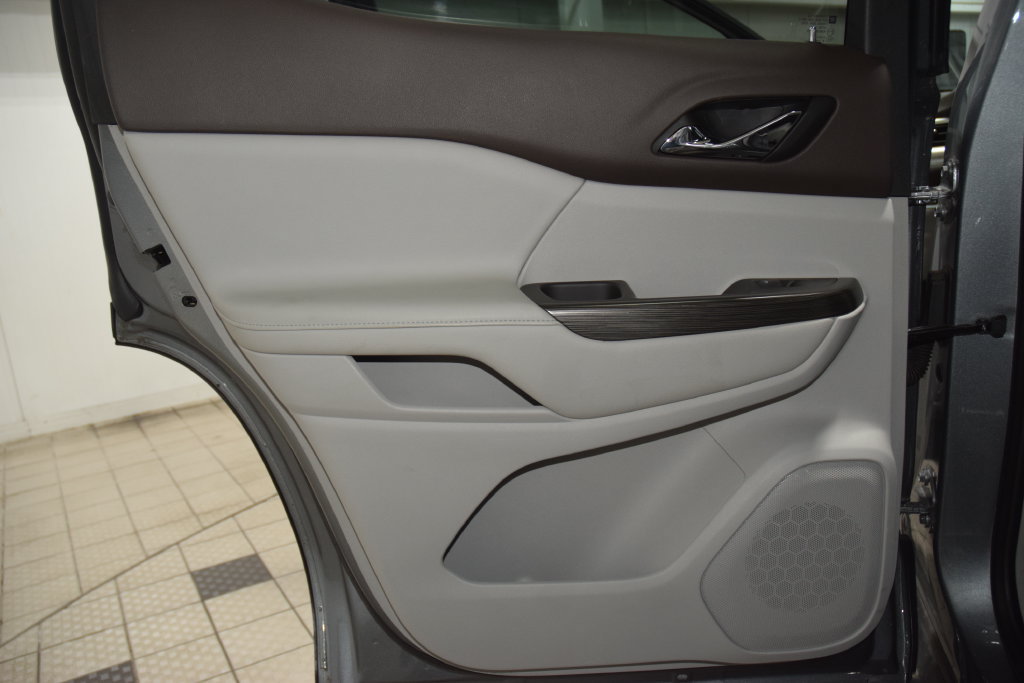 Used 2020 GMC Acadia SLT FWD image 47