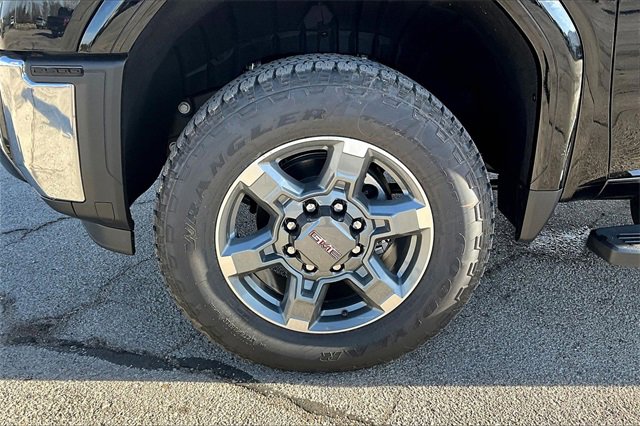 New 2026 GMC Sierra 2500 SLT w/ SLT Convenience Package image 12