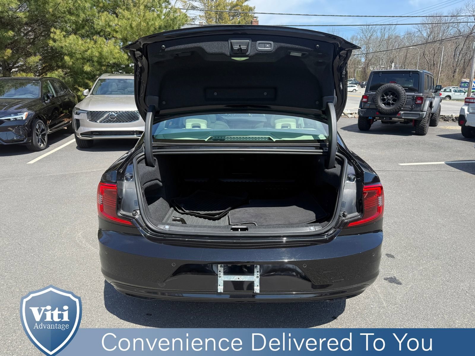Used 2021 Volvo S90 T6 Momentum image 23