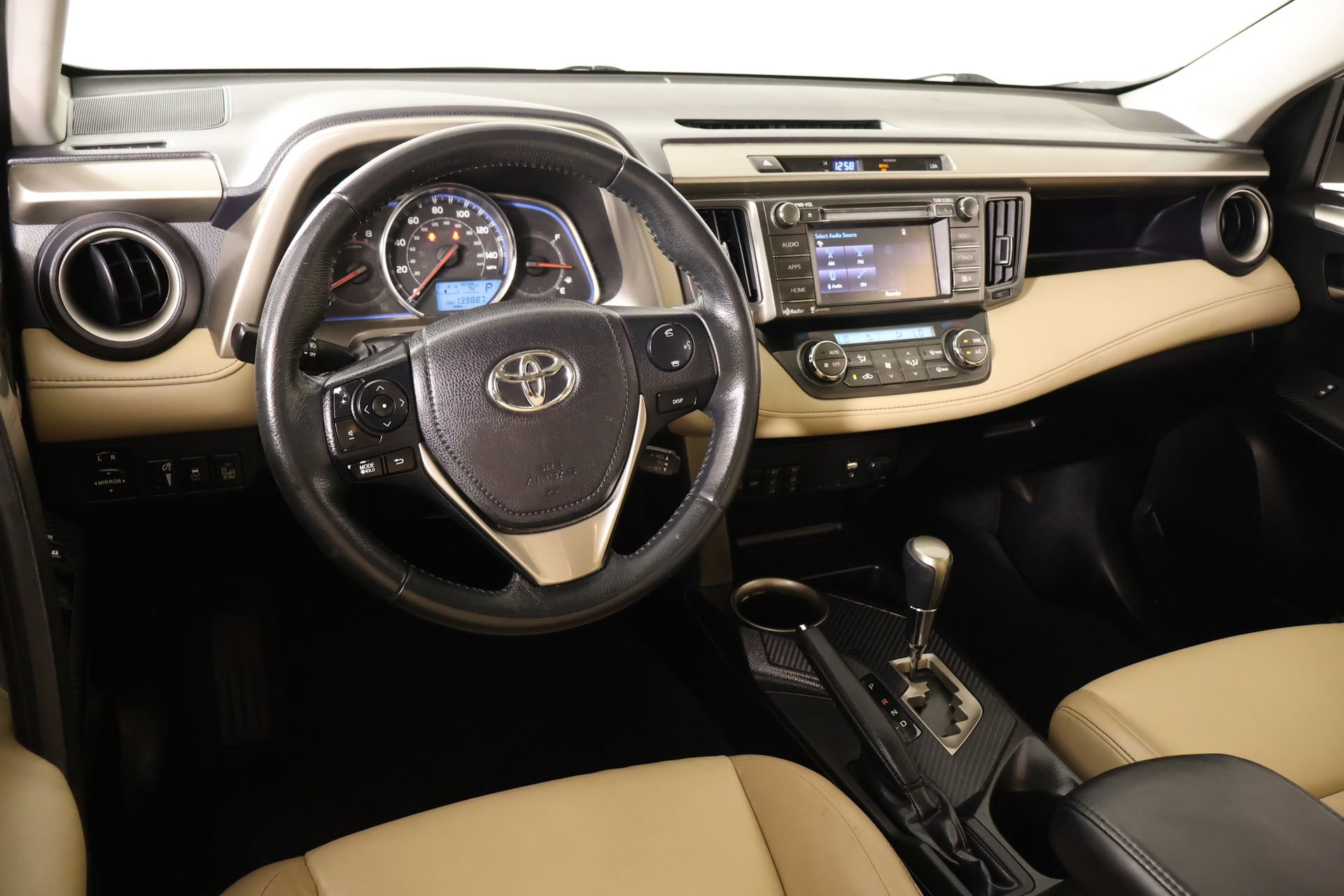 Used 2015 Toyota RAV4 Limited w/ Technology Package FWD image 2