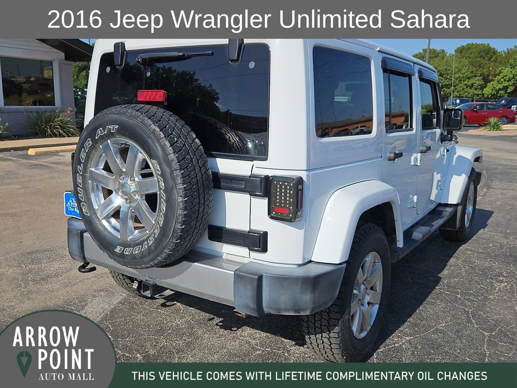 Used 2016 Jeep Wrangler Unlimited Sahara w/ Connectivity Group AWD/4WD image 11