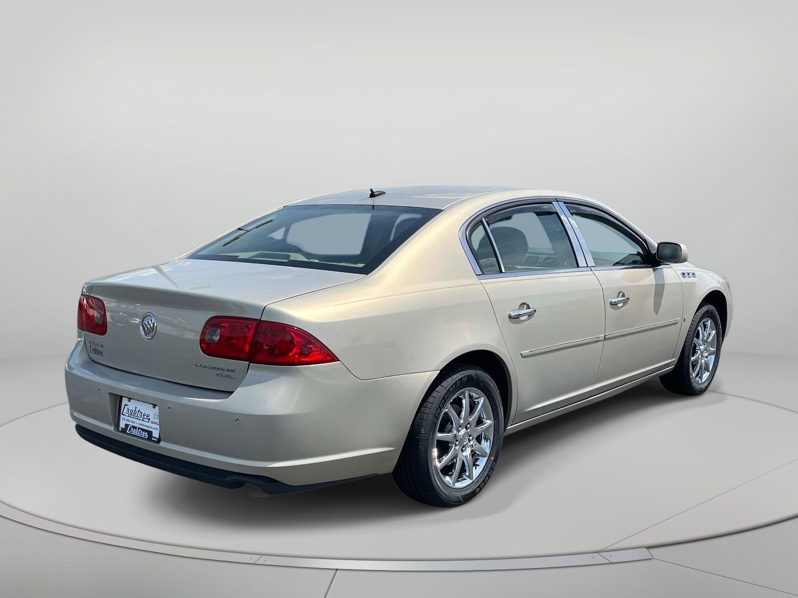 Used 2008 Buick Lucerne CXL w/ Driver Confidence Package FWD image 3