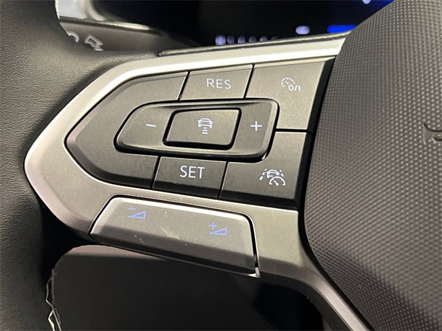 New 2026 Volkswagen Taos SE image 13