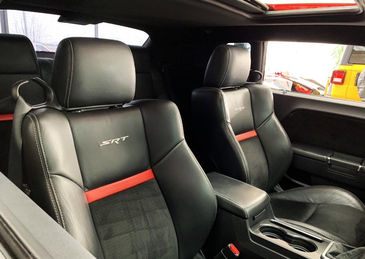 Used 2010 Dodge Challenger SRT8 w/ SRT Option Group II image 12