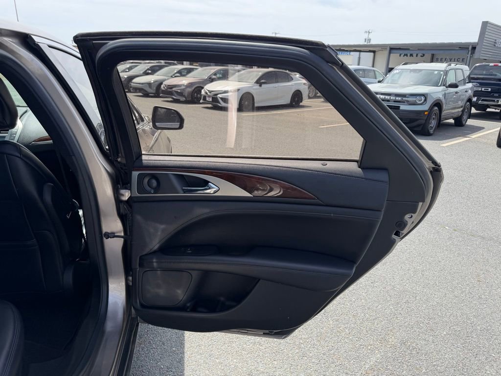 Used 2019 Lincoln MKZ Reserve w/ Reserve Plus Package image 33