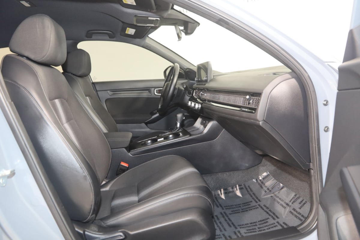 Used 2023 Honda Civic Sport image 11