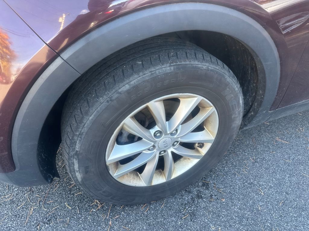 Used 2017 Kia Sorento LX image 2