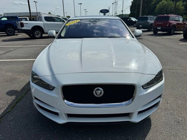 Used 2017 Jaguar XE RWD image 2