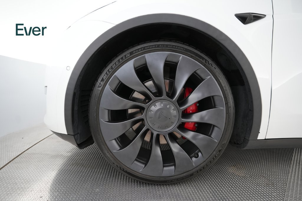 Used 2022 Tesla Model Y Performance AWD/4WD image 19