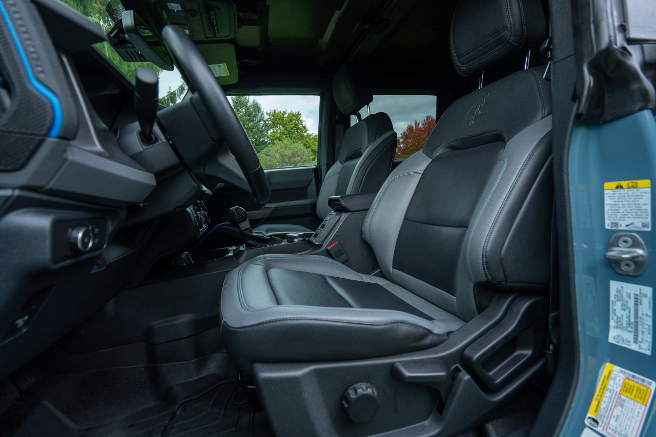 Used 2022 Ford Bronco Black Diamond image 12