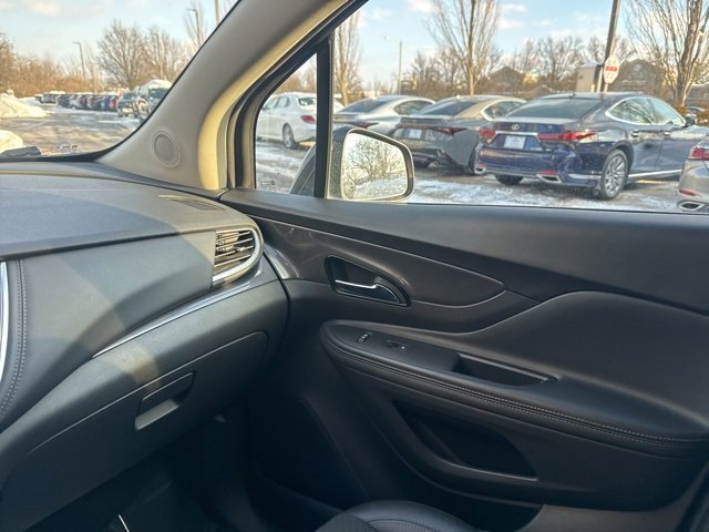 Used 2022 Buick Encore Preferred w/ Safety Package image 24