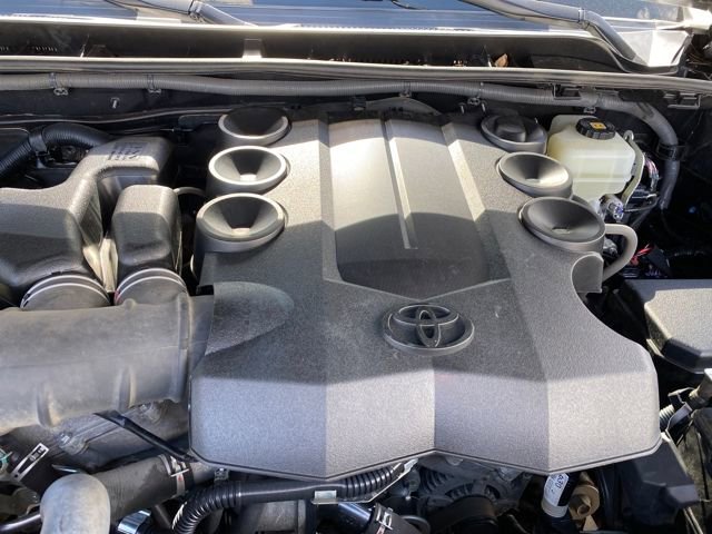 Used 2018 Toyota 4Runner TRD Off-Road image 25