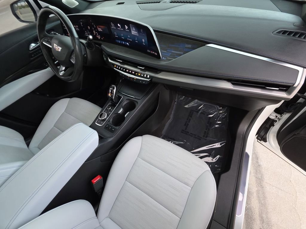 Used 2024 Cadillac XT4 Sport image 30