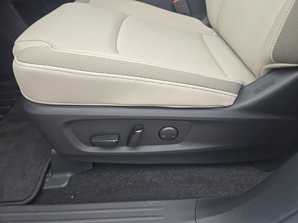 New 2026 Nissan Pathfinder SL image 10