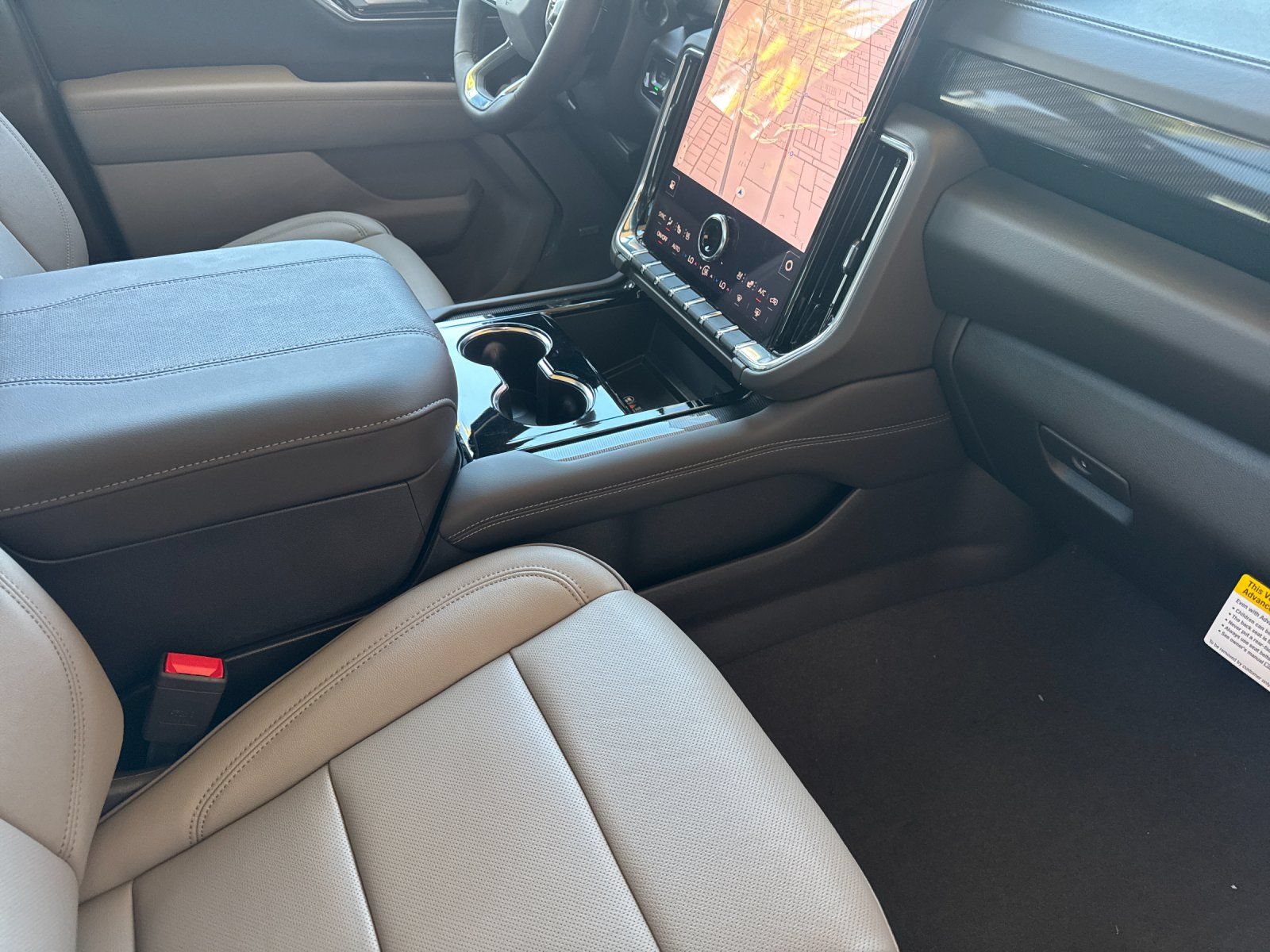 New 2026 GMC Yukon XL Elevation w/ Elevation Premium Package AWD/4WD image 18