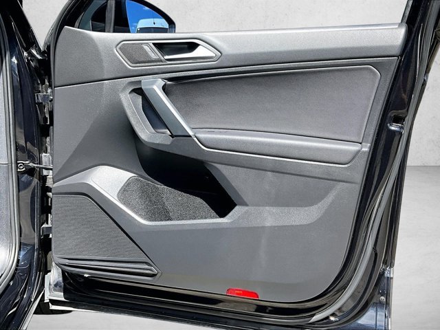 Used 2019 Volkswagen Tiguan SEL FWD image 19