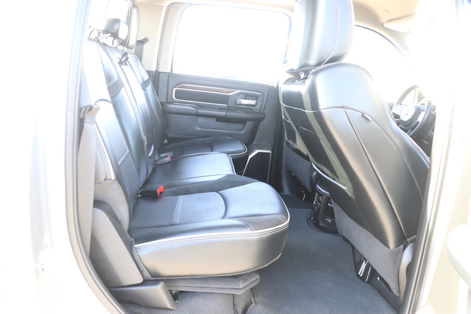 Used 2024 RAM 2500 Laramie w/ Safety Group image 31